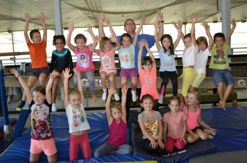 "Quarante jeunes à la gymnastique pour enfants du foyer rural. " (23/09/2016)