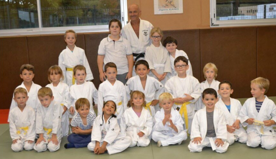 "Le club du judo du foyer rural joue la carte "jeunes"." (07/10/2015)